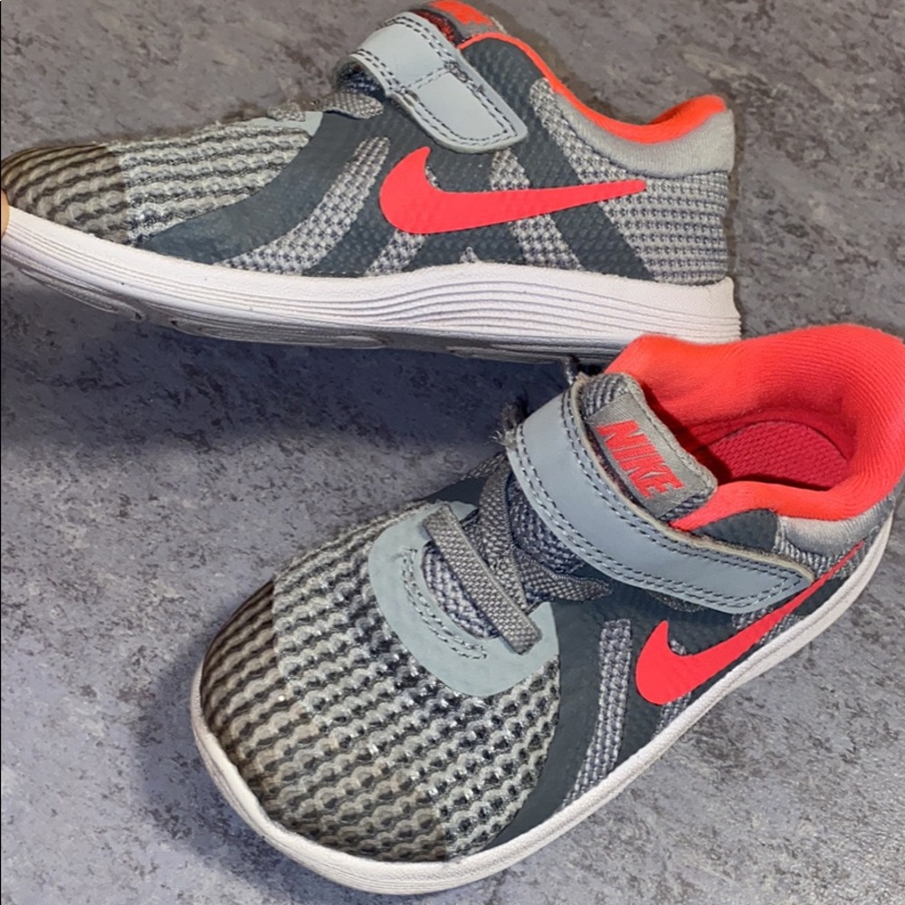 Toddler girl Nike shoes